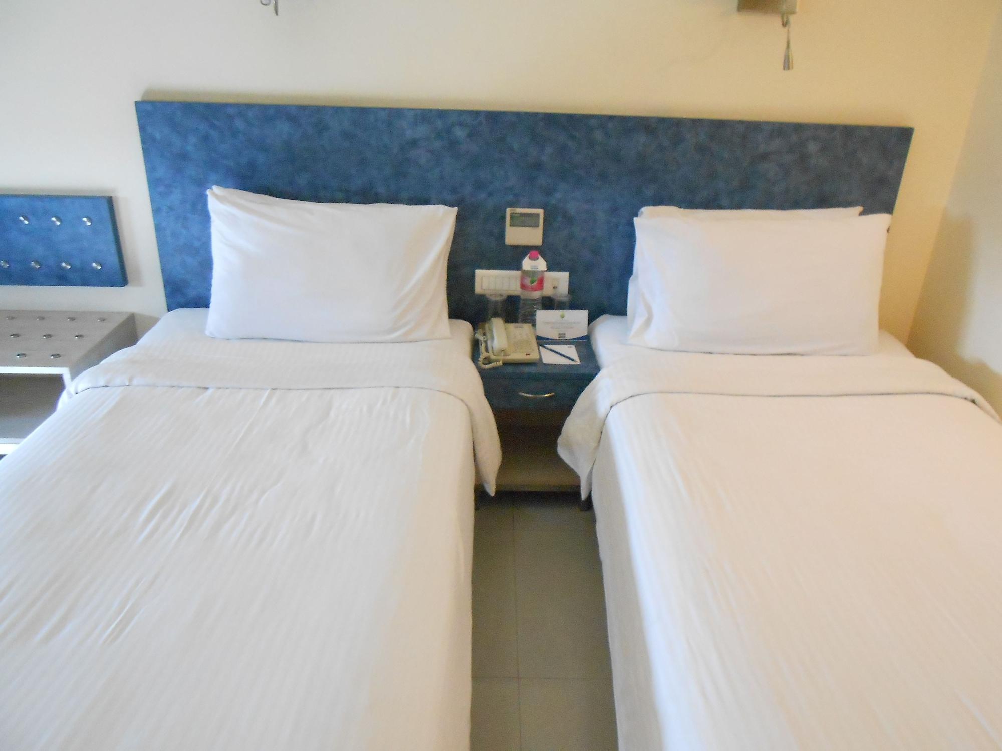 Noorya Business & Banquet Hotel Pimpri-Chinchwad Exterior photo