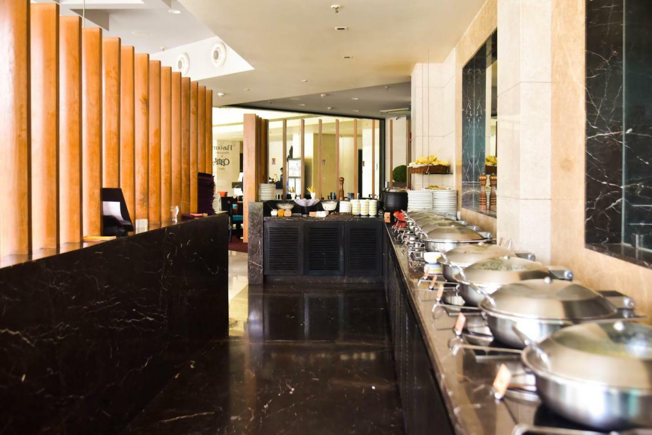 Noorya Business & Banquet Hotel Pimpri-Chinchwad Exterior photo
