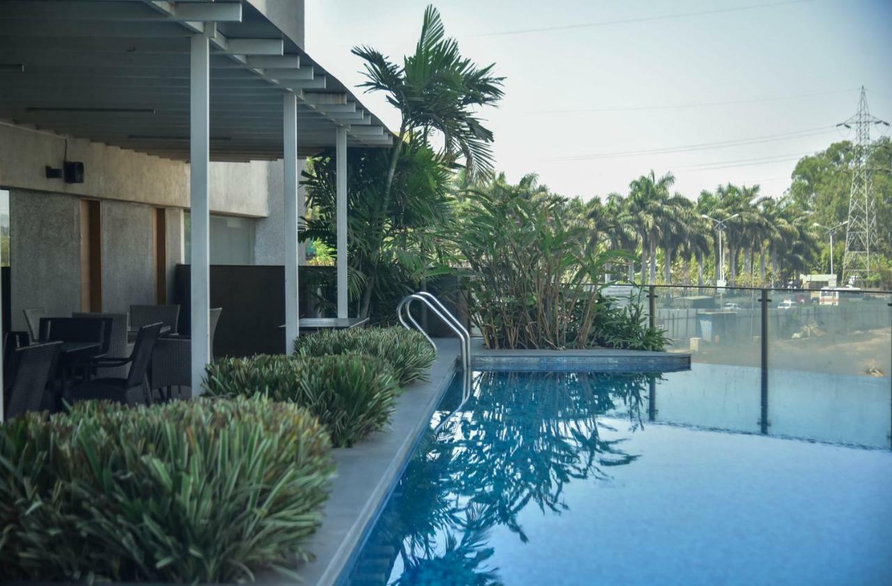 Noorya Business & Banquet Hotel Pimpri-Chinchwad Exterior photo