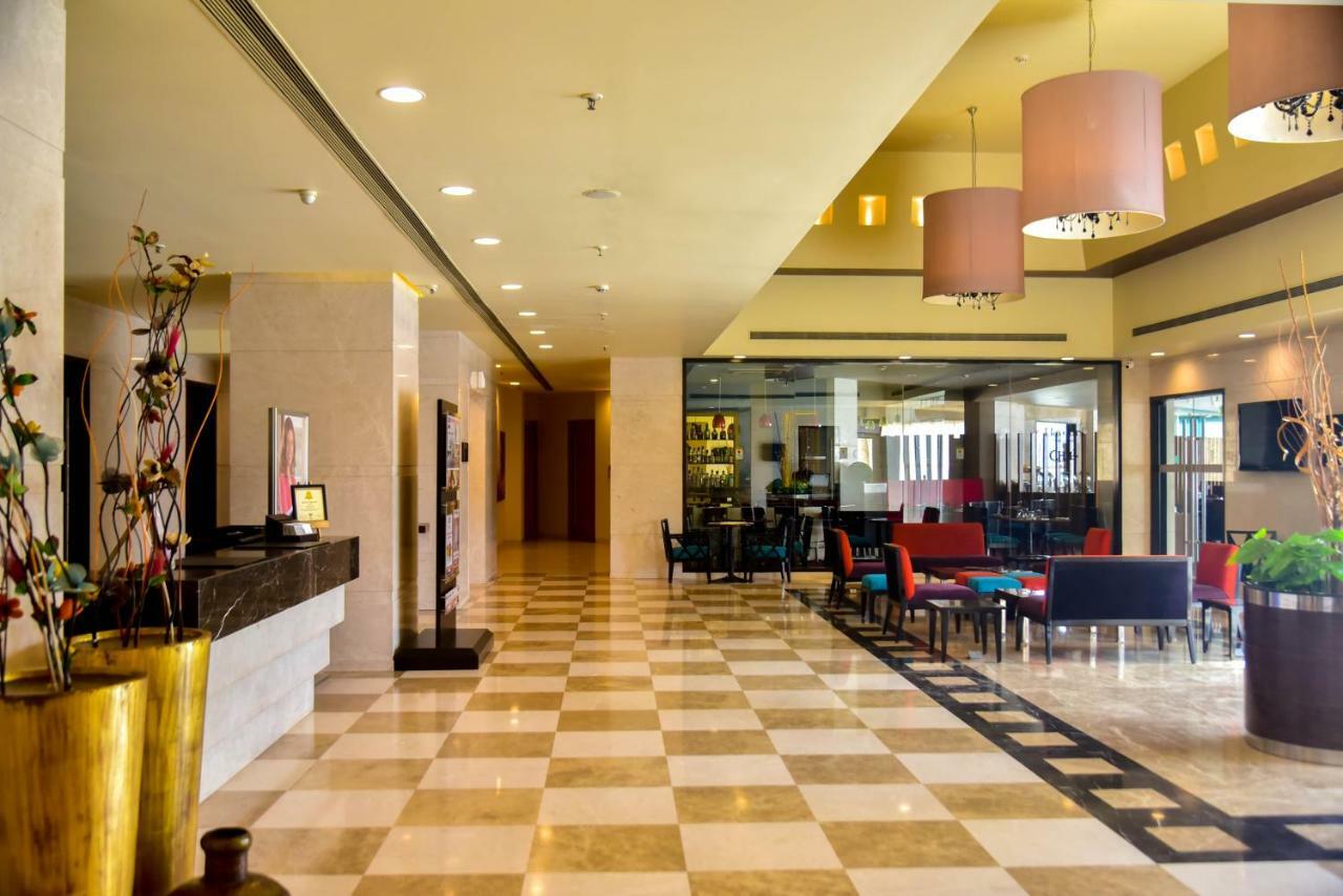 Noorya Business & Banquet Hotel Pimpri-Chinchwad Exterior photo